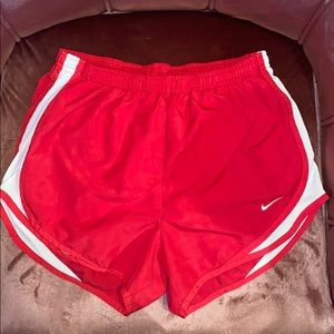 Nike Tempo Shorts - pink/magenta
